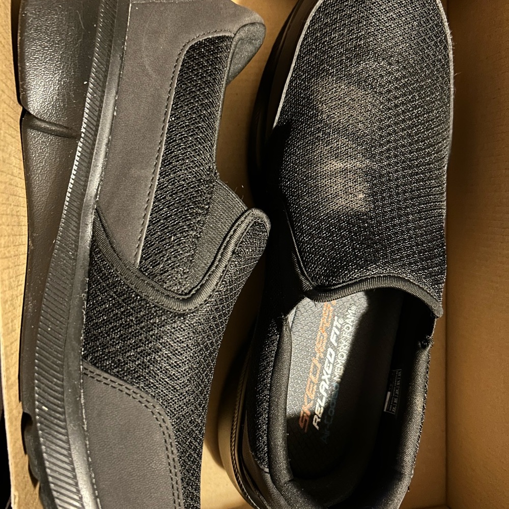 Sketchers Neverworn 11 Mens